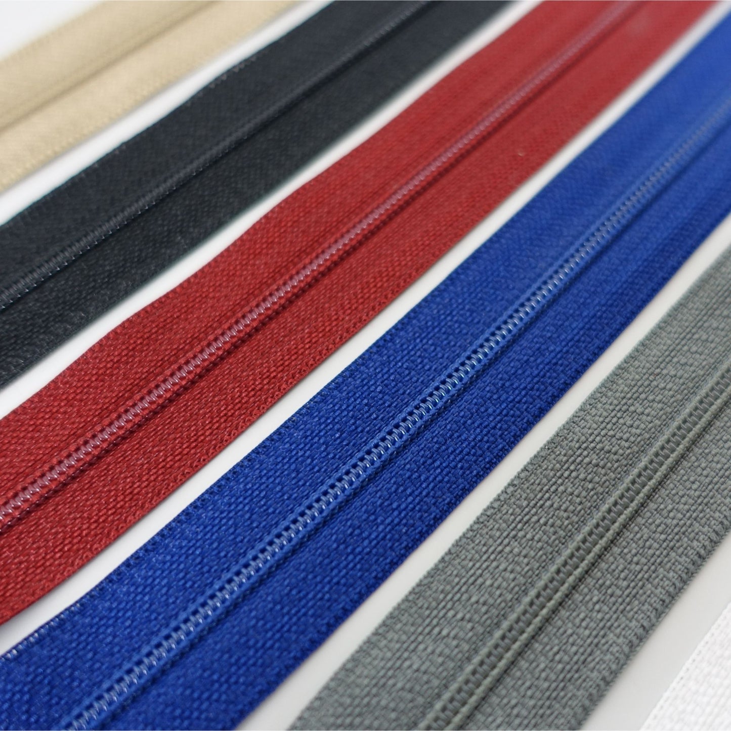 Lynlås spiral 4 mm, metermål, flere farver