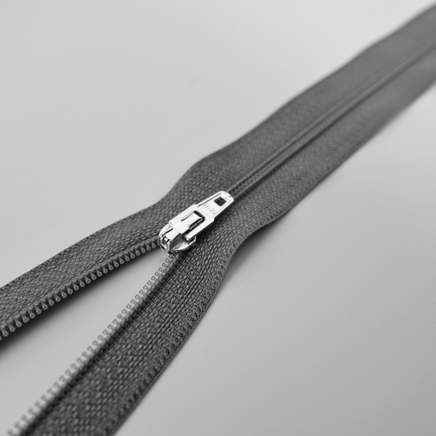 Lynlås spiral 4 mm, metermål, flere farver