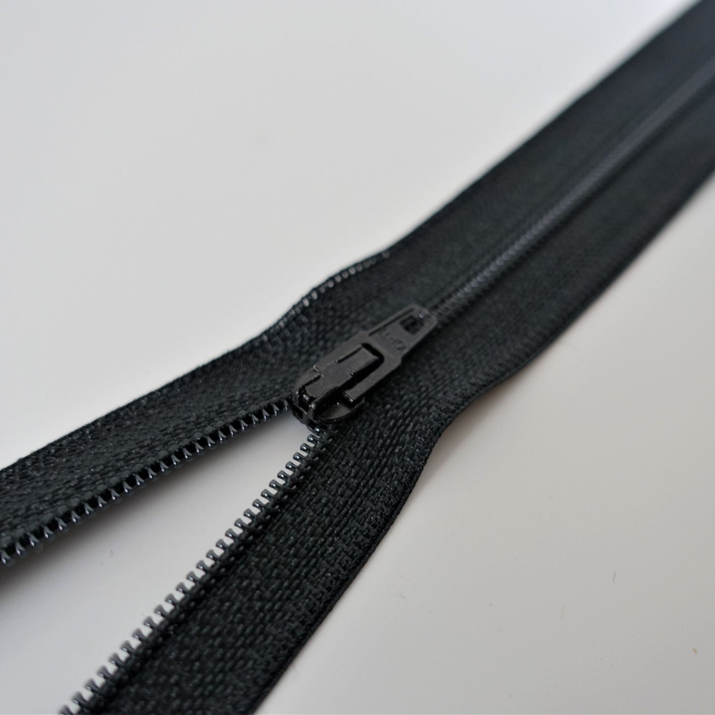 Lynlås spiral 4 mm, metermål, flere farver