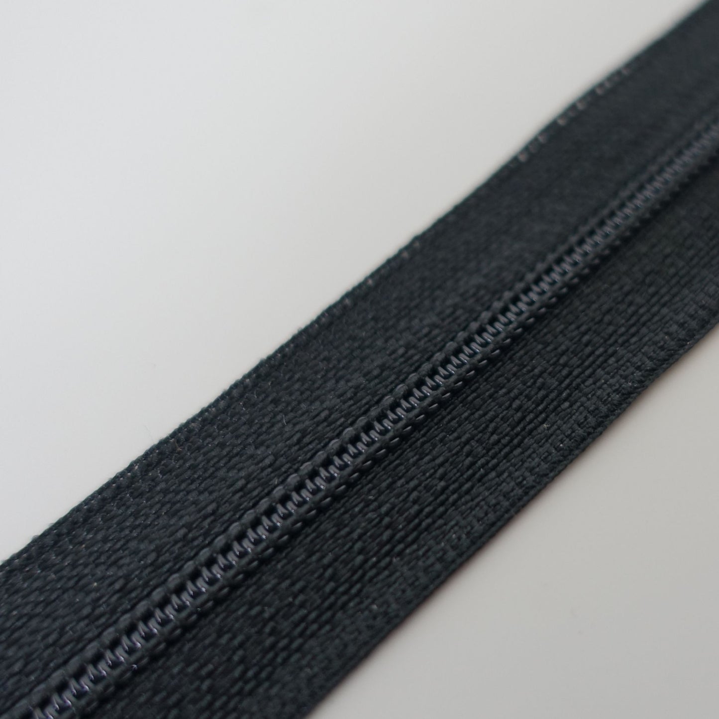 Lynlås spiral 4 mm, metermål, flere farver