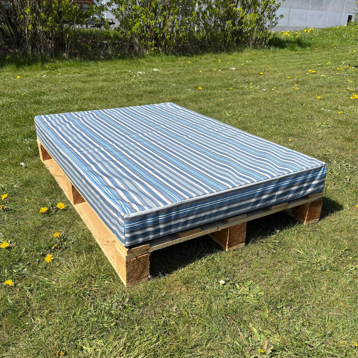 Pallemadras med vandtæt stof 120x80 cm - Flere farver